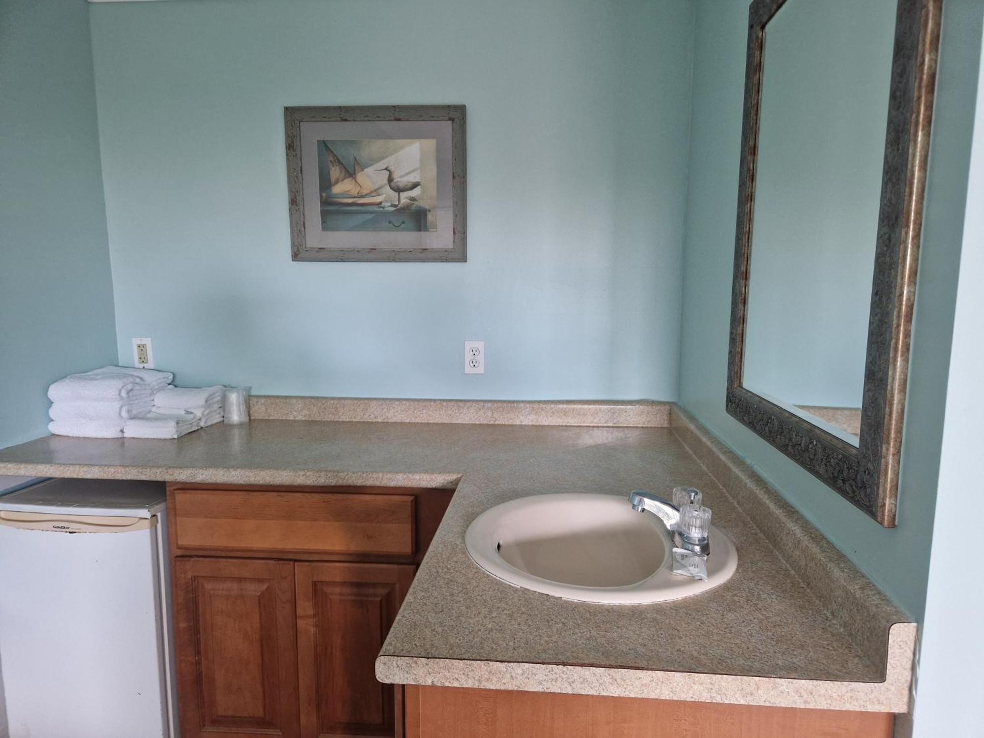 Sandcastle Beachfront Inn Westerly Bagian luar foto