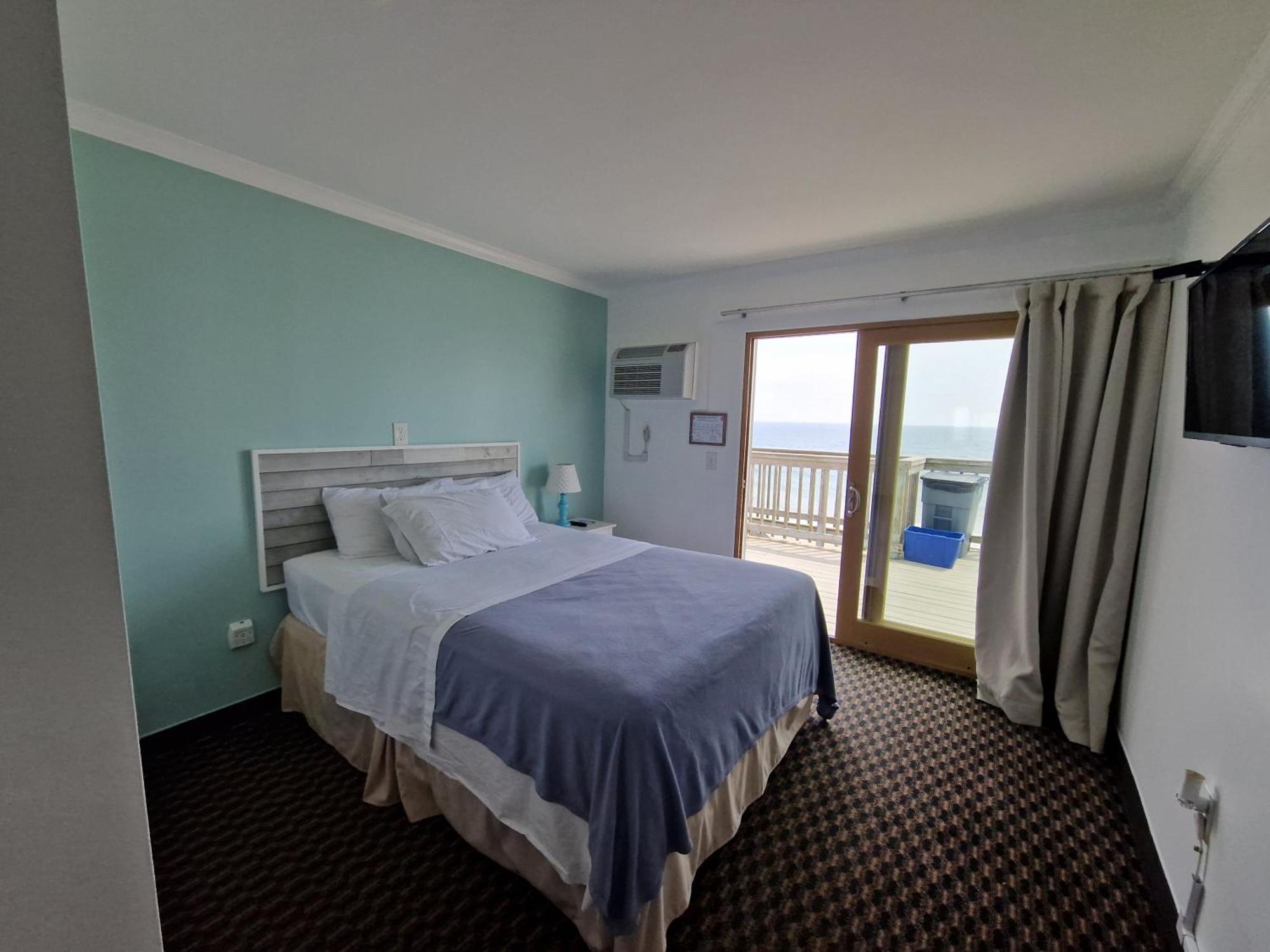 Sandcastle Beachfront Inn Westerly Bagian luar foto